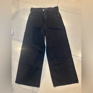 Black high ride wide legged zara jeans. Size 02.